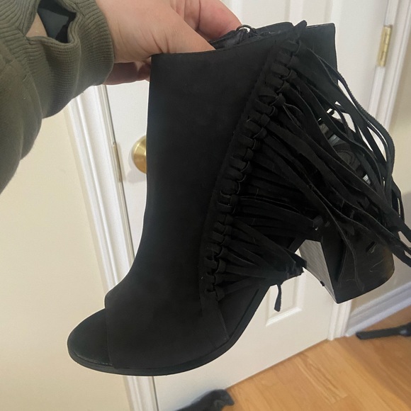 NWOT - Nasty Gal Back Again Fringe Bootie - Picture 3 of 7